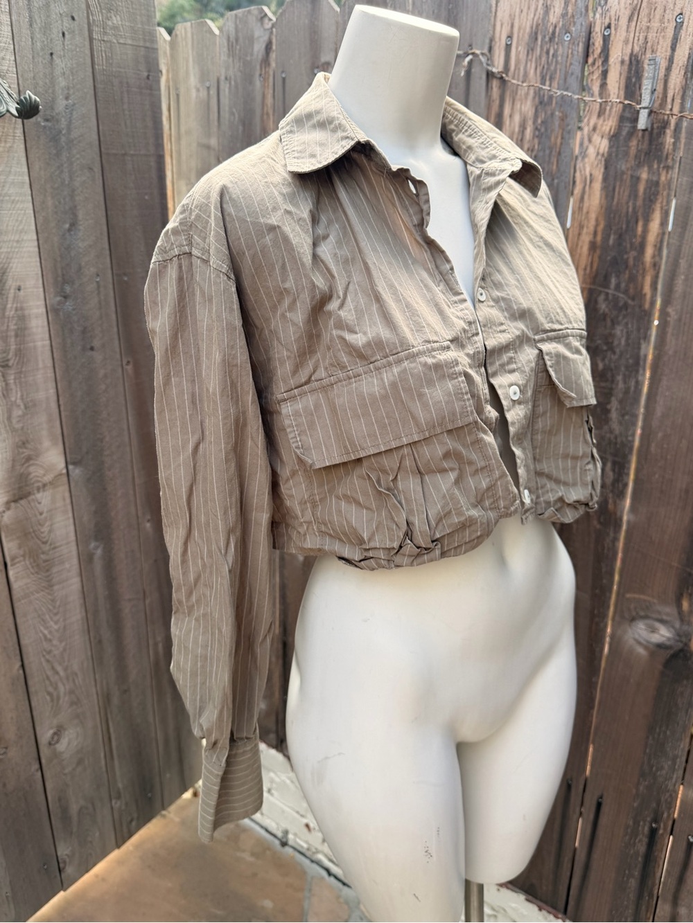 ZARA Taupe Pinstripe Cropped Shirt size medium - Picture 3 of 7